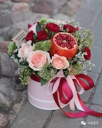 中秋花禮，果然會玩 當傳統佳節遇上創意花卉消費